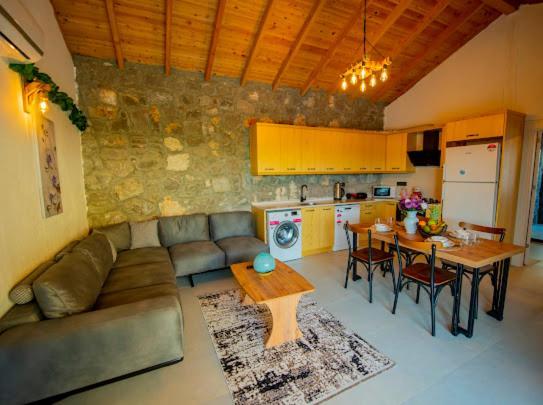 Villa Ege & Villa Yigit & Villa Yagiz - Happy Villalari Fethiye Exteriör bild
