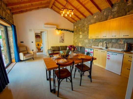 Villa Ege & Villa Yigit & Villa Yagiz - Happy Villalari Fethiye Exteriör bild