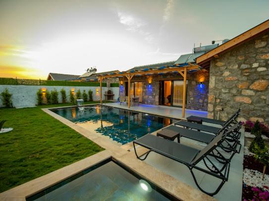 Villa Ege & Villa Yigit & Villa Yagiz - Happy Villalari Fethiye Exteriör bild